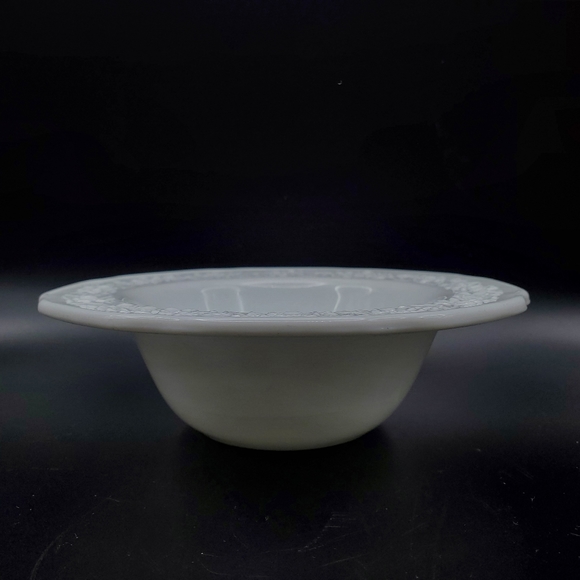 Indiana Milk Glass Bowls (2) White Orange Blossom 5 1/2" Berry Fruit Dessert MCM - Picture 7 of 7